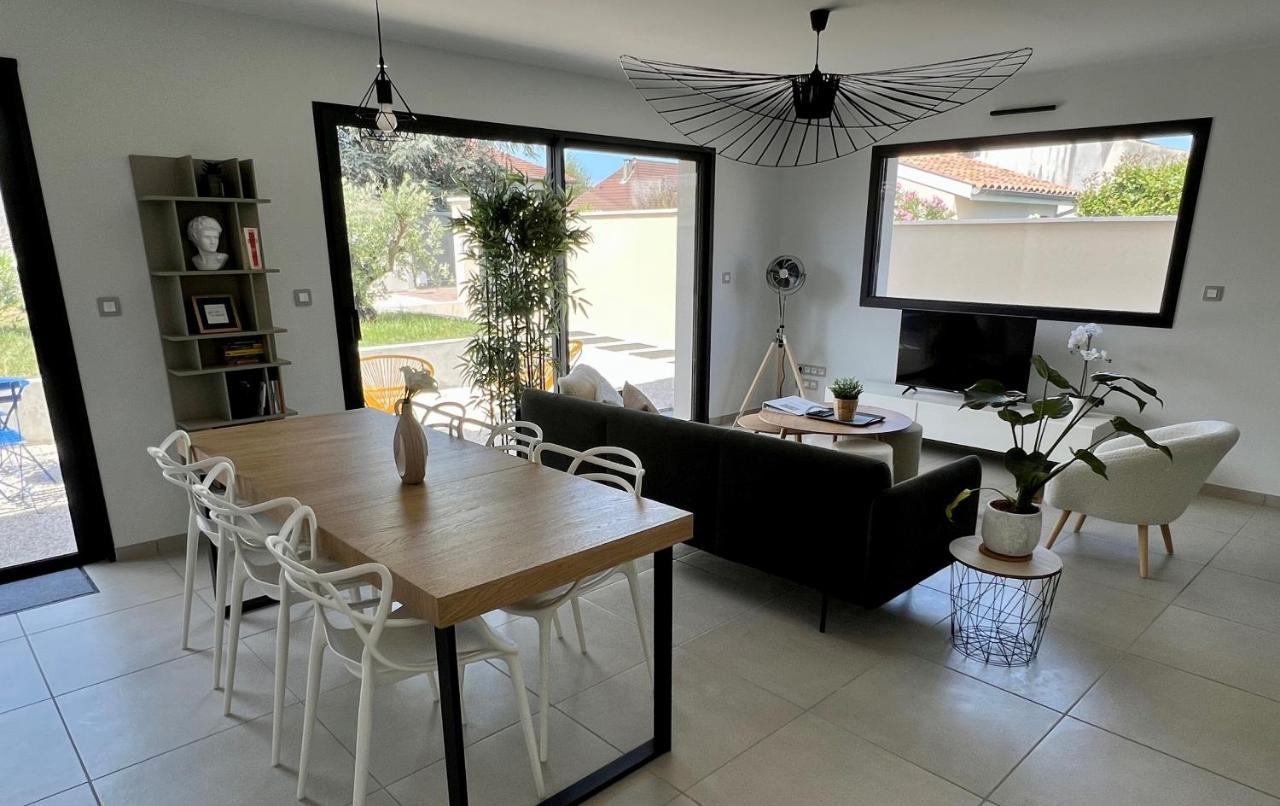 Villa Gaia: Private Suites Near Eurexpo & Airport Genas Exterior photo